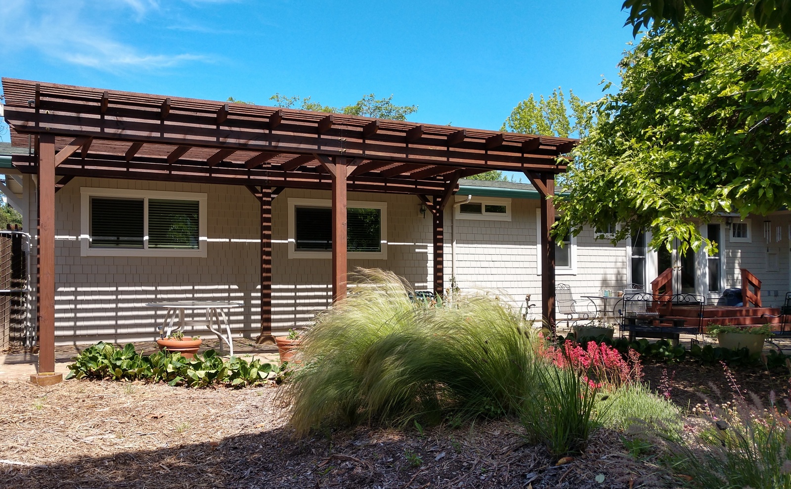 Benicia Pergola