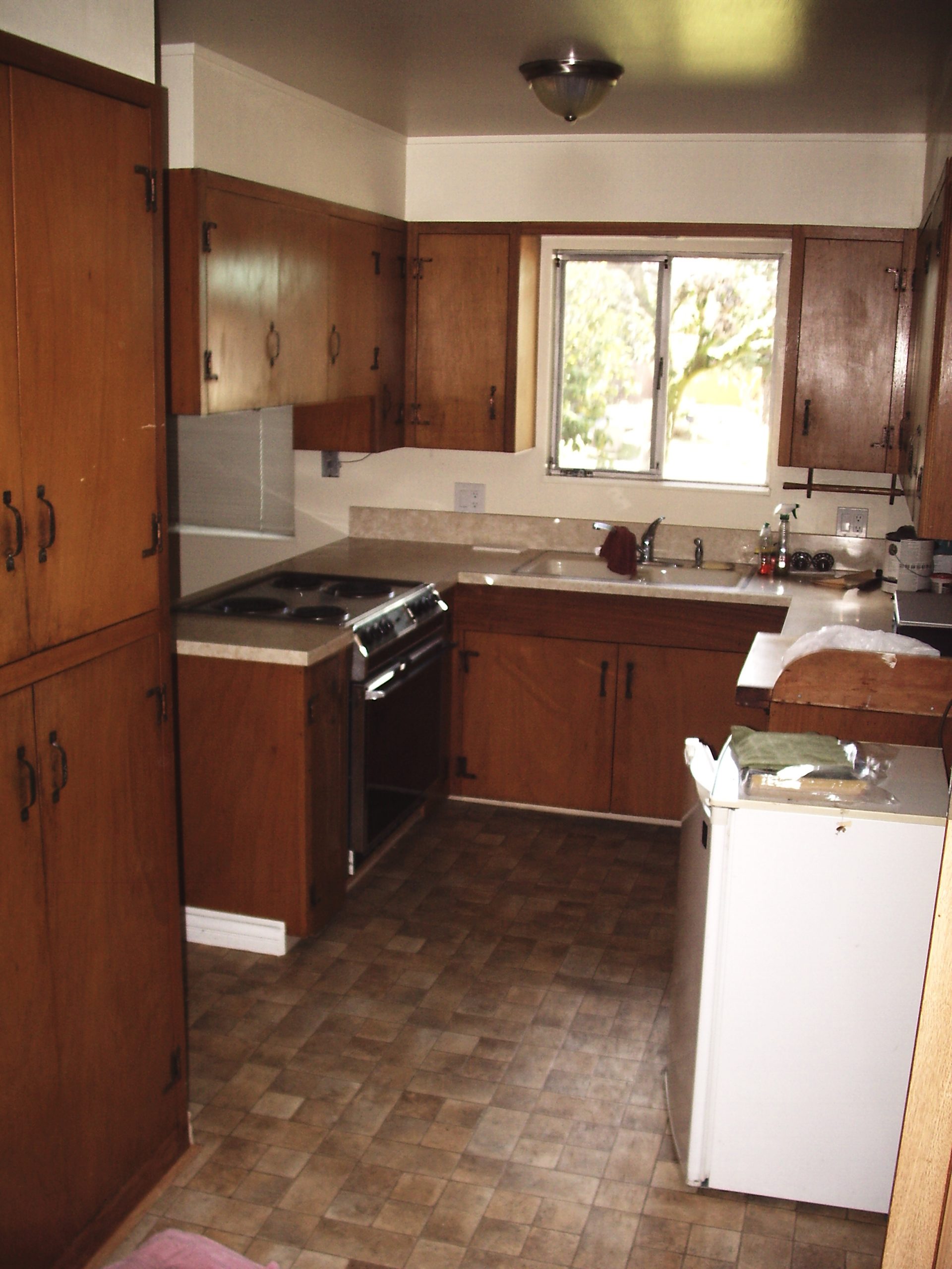 Benicia BEFORE kitchen remodel